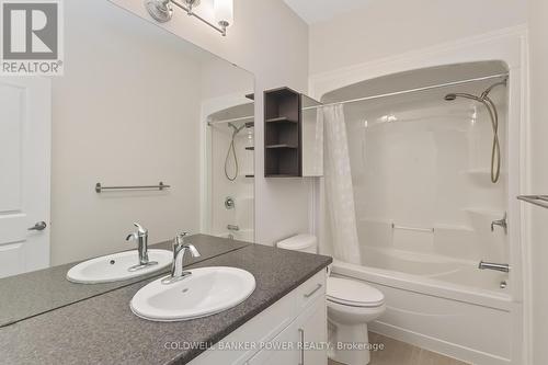 42 - 2910 Tokala Trail, London, ON - Indoor Photo Showing Bathroom