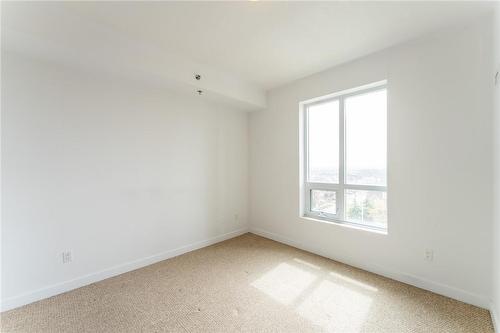 2490 Old Bronte Road|Unit #521, Oakville, ON - Indoor Photo Showing Other Room