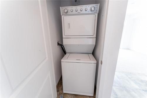2490 Old Bronte Road|Unit #521, Oakville, ON - Indoor Photo Showing Laundry Room