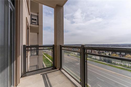 2490 Old Bronte Road|Unit #521, Oakville, ON - Outdoor With Exterior