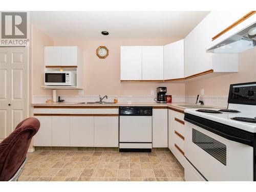 221 Temple Street, Sicamous, BC - Indoor Photo Showing Kitchen With Double Sink