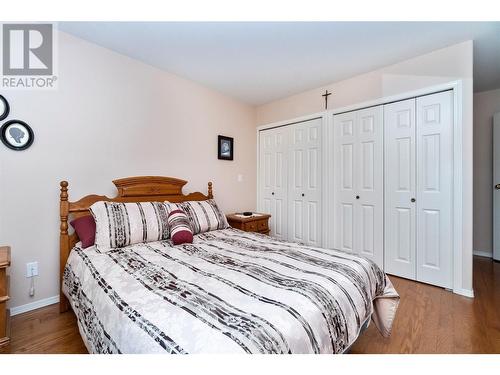 221 Temple Street, Sicamous, BC - Indoor Photo Showing Bedroom