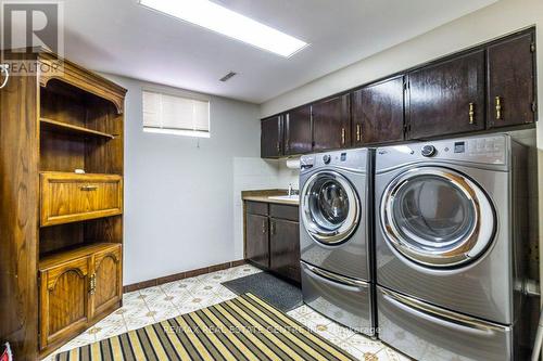 2485 Privet Crescent, Mississauga, ON - Indoor Photo Showing Laundry Room