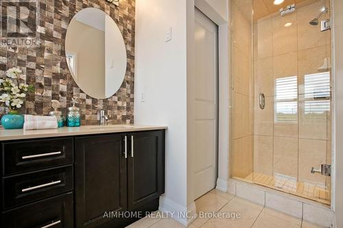 20 Mcgurran Lane, Richmond Hill, ON - Indoor Photo Showing Bathroom