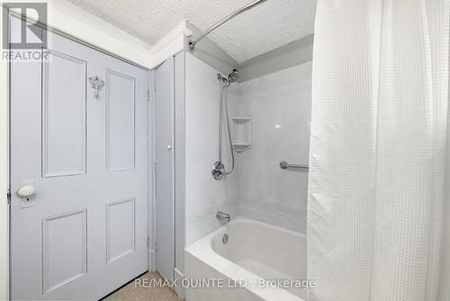290 William Street, Belleville, ON - Indoor Photo Showing Bathroom