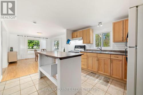 21 Moore Avenue, Greater Napanee, ON - Indoor Photo Showing Kitchen