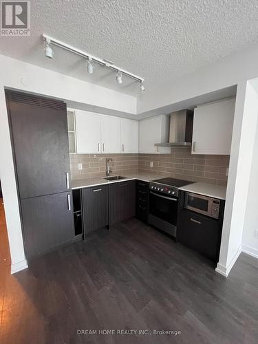 1407 - 125 Redpath Avenue, Toronto, ON - Indoor Photo Showing Kitchen With Upgraded Kitchen