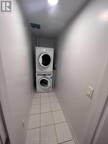 1407 - 125 Redpath Avenue, Toronto, ON - Indoor Photo Showing Laundry Room