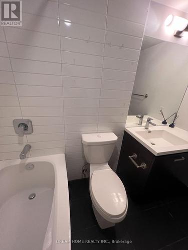 1407 - 125 Redpath Avenue, Toronto, ON - Indoor Photo Showing Bathroom