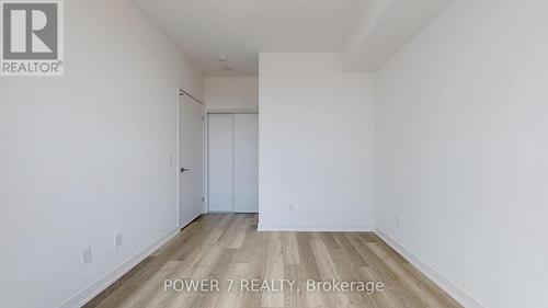 723 - 2 David Eyer Road, Richmond Hill, ON - Indoor Photo Showing Other Room