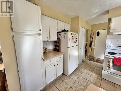 150 S Enemark Road, Quesnel, BC - Indoor Photo Showing Kitchen