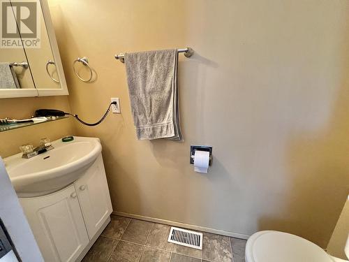 150 S Enemark Road, Quesnel, BC - Indoor Photo Showing Bathroom