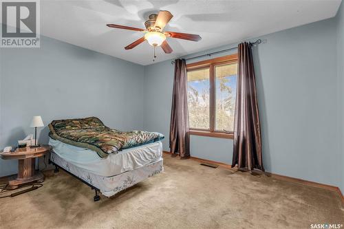 12 Crestview Bay, Regina, SK - Indoor Photo Showing Bedroom