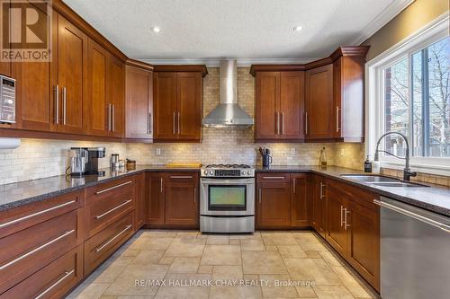 16 Spencer Drive, Barrie, ON - Indoor Photo Showing Kitchen With Double Sink