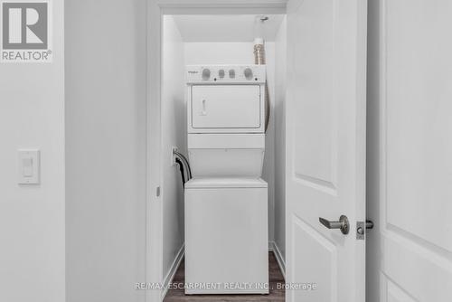 302 - 5055 Greenlane Road, Lincoln, ON - Indoor Photo Showing Laundry Room