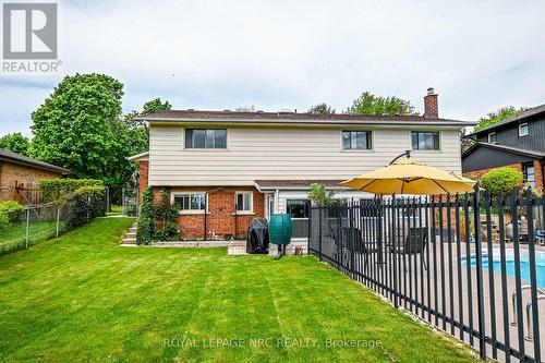 10 D'Everardo Drive, Pelham, ON - Outdoor With In Ground Pool With Exterior