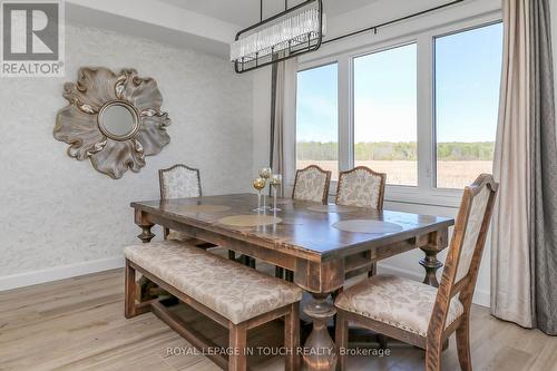 18 Swan Lane, Tay, ON - Indoor Photo Showing Dining Room