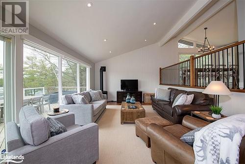 78 Blueberry Lane, Port Severn, ON - Indoor Photo Showing Living Room
