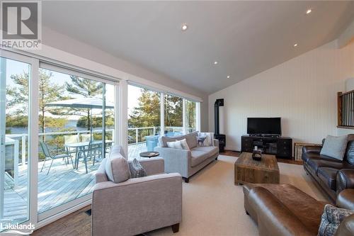 78 Blueberry Lane, Port Severn, ON - Indoor Photo Showing Living Room