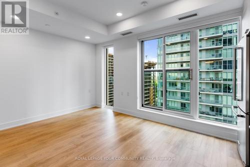 510 - 200 Redpath Avenue, Toronto, ON - Indoor Photo Showing Dining Room