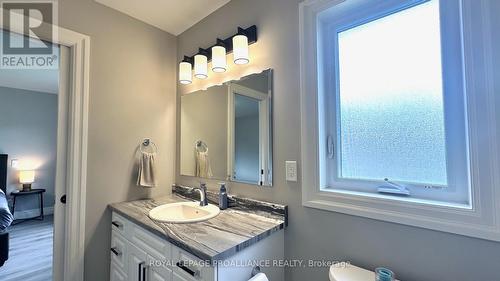 17 Gavin Crescent, Quinte West, ON - Indoor Photo Showing Bathroom