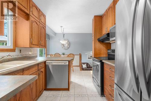 25 Keller Drive, Belleville, ON - Indoor Photo Showing Kitchen