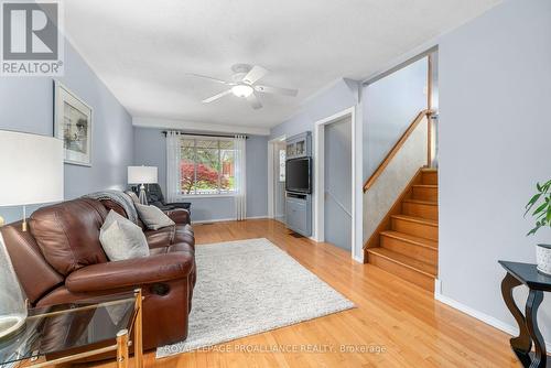 25 Keller Drive, Belleville, ON - Indoor Photo Showing Living Room