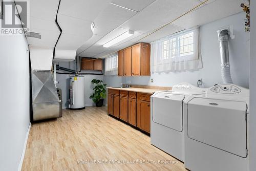 25 Keller Drive, Belleville, ON - Indoor Photo Showing Laundry Room