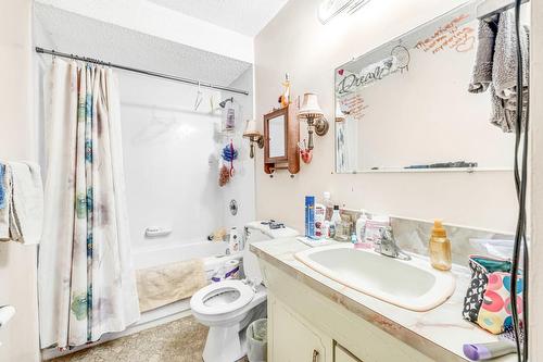 1-6 46176 Cleveland Avenue, Chilliwack, BC - Indoor Photo Showing Bathroom