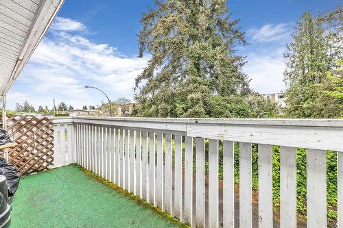 1-6 46176 Cleveland Avenue, Chilliwack, BC - Outdoor With Deck Patio Veranda
