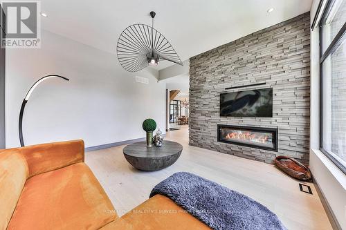 1617 Trotwood Avenue, Mississauga, ON - Indoor Photo Showing Living Room With Fireplace