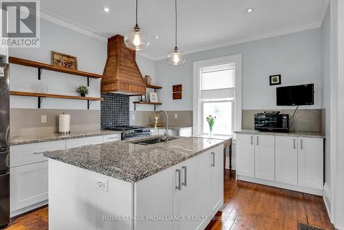 196 Walton Street, Port Hope, ON - Indoor Photo Showing Kitchen With Upgraded Kitchen