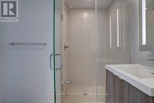 1416 - 585 Bloor Street E, Toronto, ON - Indoor Photo Showing Bathroom