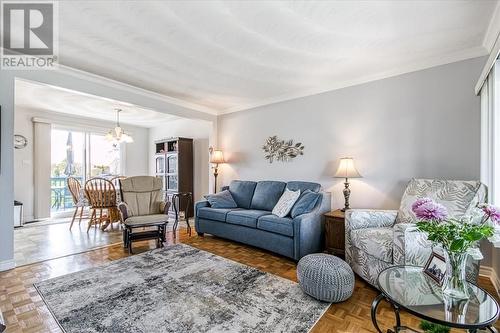 3020 Trottier Avenue, Chelmsford, ON - Indoor Photo Showing Living Room