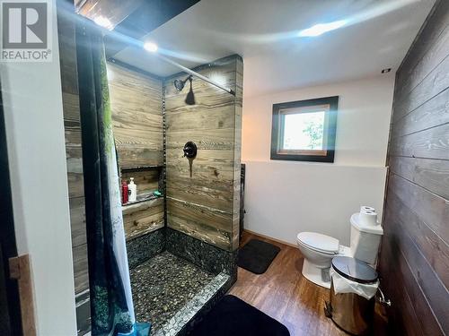 13044 221 Road, Dawson Creek, BC - Indoor Photo Showing Bathroom