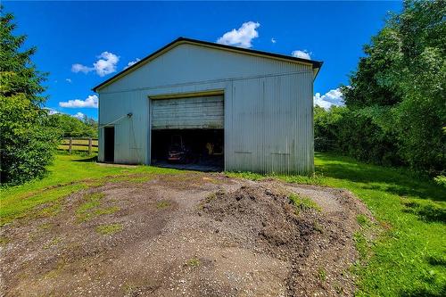 Barn/Workshop Has Water, hydro and oil fce - 120 Pauline Johnson Road, Caledonia, ON - Indoor Photo Showing Garage