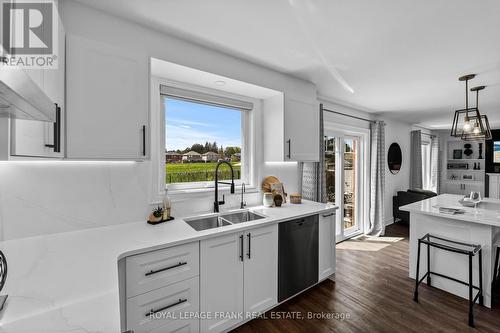20 Earl Cuddie Boulevard, Scugog, ON - Indoor Photo Showing Kitchen With Double Sink