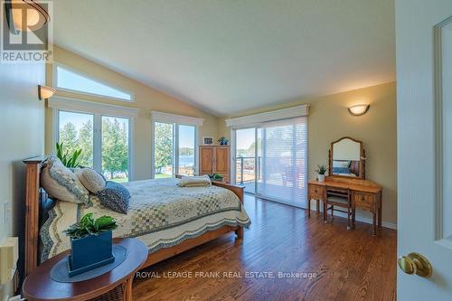 36 Southshore Road, Kawartha Lakes, ON - Indoor Photo Showing Bedroom