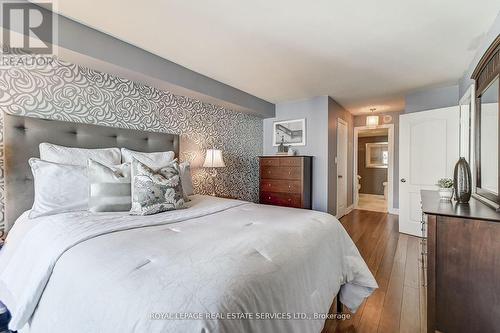 1018 - 2111 Lake Shore Boulevard W, Toronto, ON - Indoor Photo Showing Bedroom