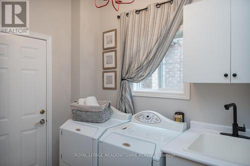 166 Manley Lane, Milton, ON - Indoor Photo Showing Laundry Room