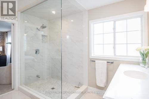 166 Manley Lane, Milton, ON - Indoor Photo Showing Bathroom