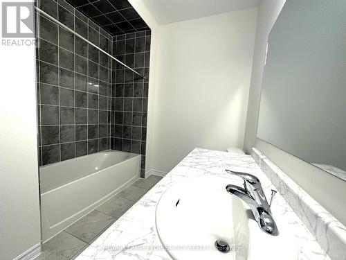 9 Mccormack Road, Caledon, ON - Indoor Photo Showing Bathroom