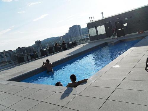 Piscine - 801-1211 Rue Drummond, Montréal (Ville-Marie), QC - Outdoor With In Ground Pool