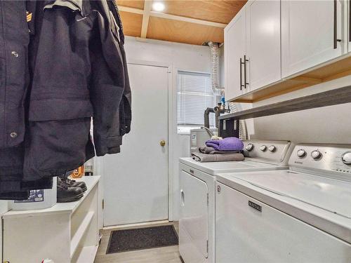 2625 Ernhill Dr, Langford, BC - Indoor Photo Showing Laundry Room