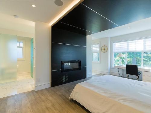2162 Nicklaus Dr, Langford, BC - Indoor Photo Showing Bedroom