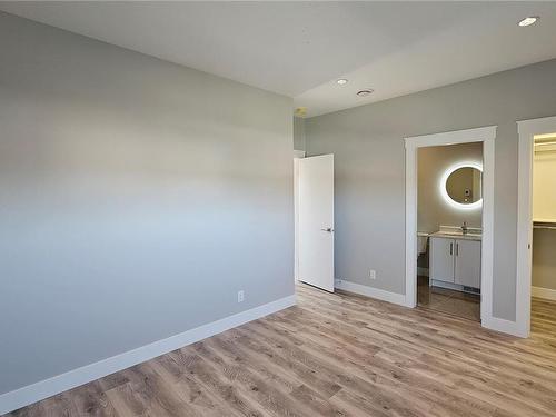 126 Cabot Crt, Parksville, BC - Indoor Photo Showing Other Room