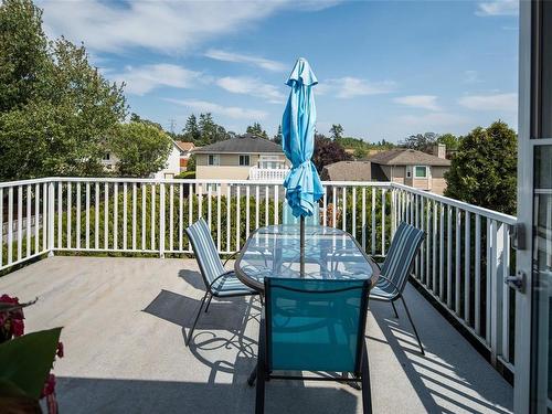 4225 Ponderosa Cres, Saanich, BC - Outdoor With Deck Patio Veranda With Exterior