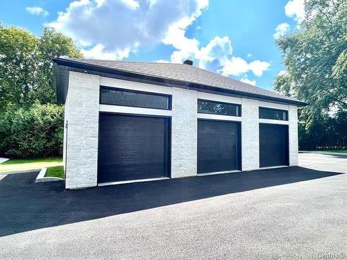 Garage - 102-154 Rue Jean-Talon, Saint-Jean-Sur-Richelieu, QC - Outdoor