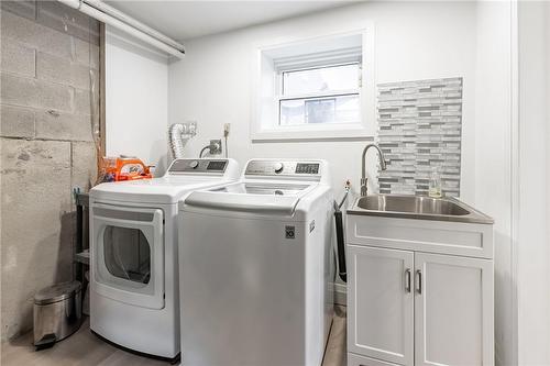 2915 Headon Forest Drive|Unit #36, Burlington, ON - Indoor Photo Showing Laundry Room