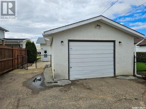 515 13Th Avenue Ne, Swift Current, SK - Outdoor With Exterior